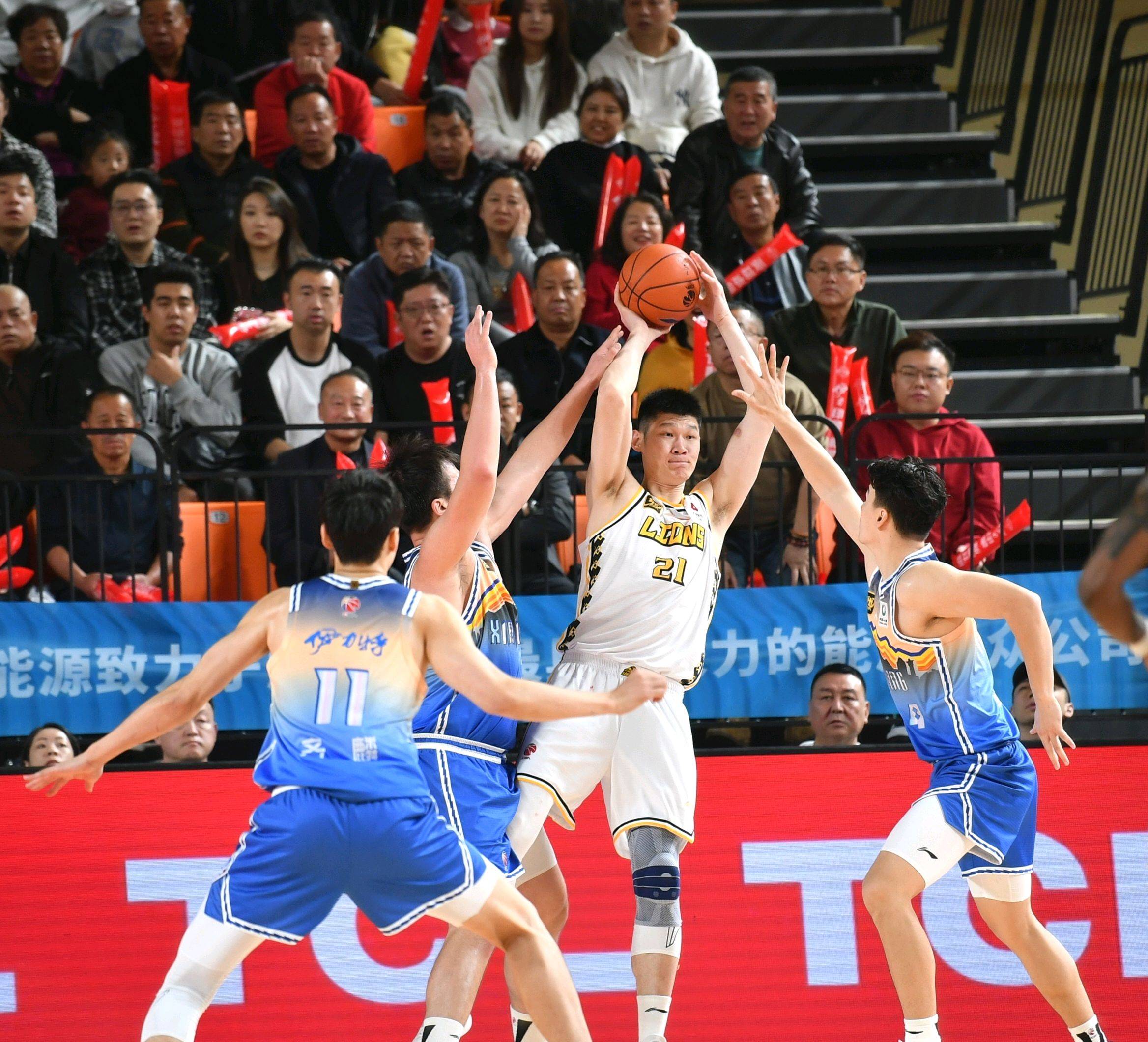 关于孙铭徽21分广厦胜浙江林庭谦32分天津胜四川的信息