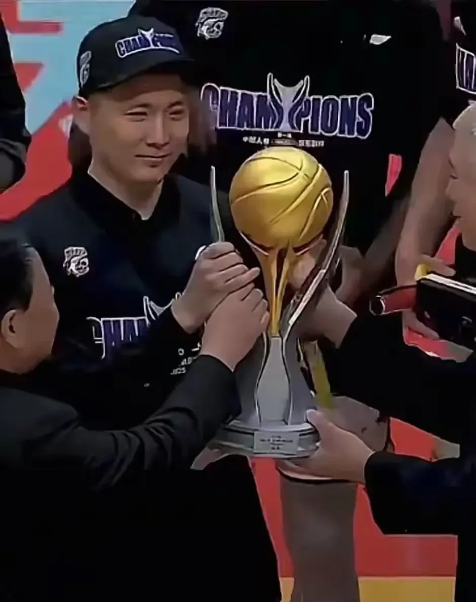 关于胜也点球败也点球！上海力压广东夺十五运竞体项目首金的信息